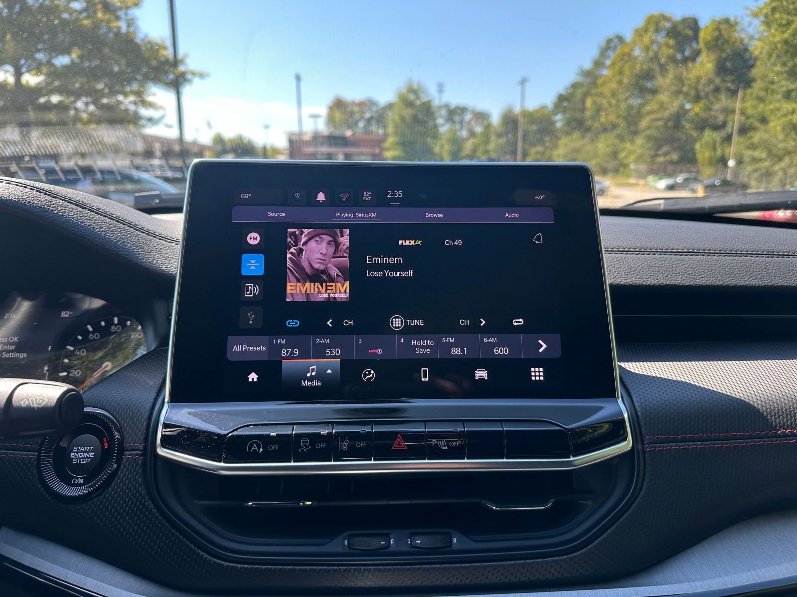 Used 2025 Jeep Compass Trailhawk w/ Trailer Tow Group image 18