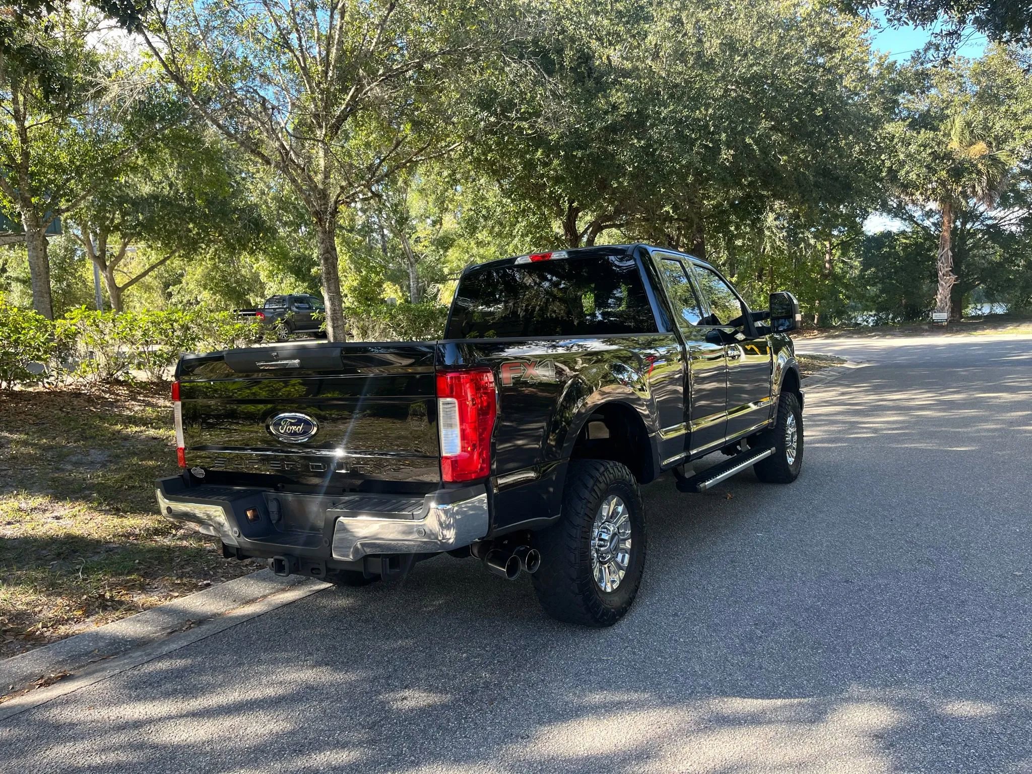 Used 2019 Ford F250 XLT w/ XLT Premium Package image 5