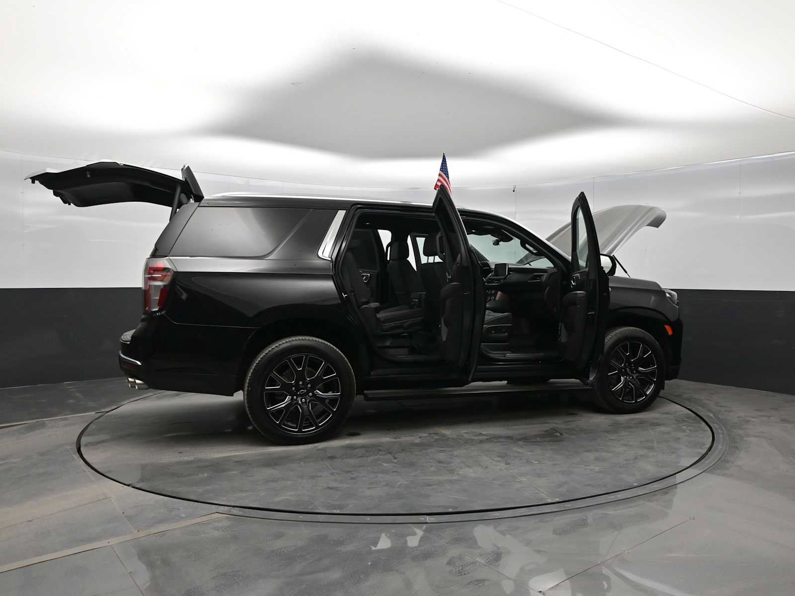 Used 2023 Chevrolet Tahoe High Country AWD/4WD image 41