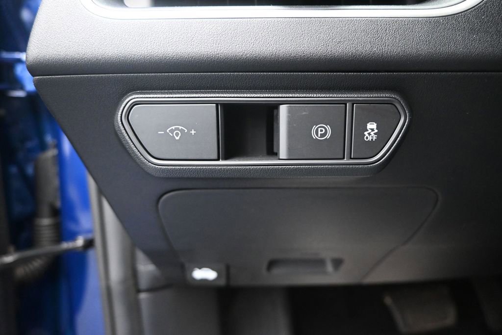 Certified 2025 Kia K4 FWD image 32