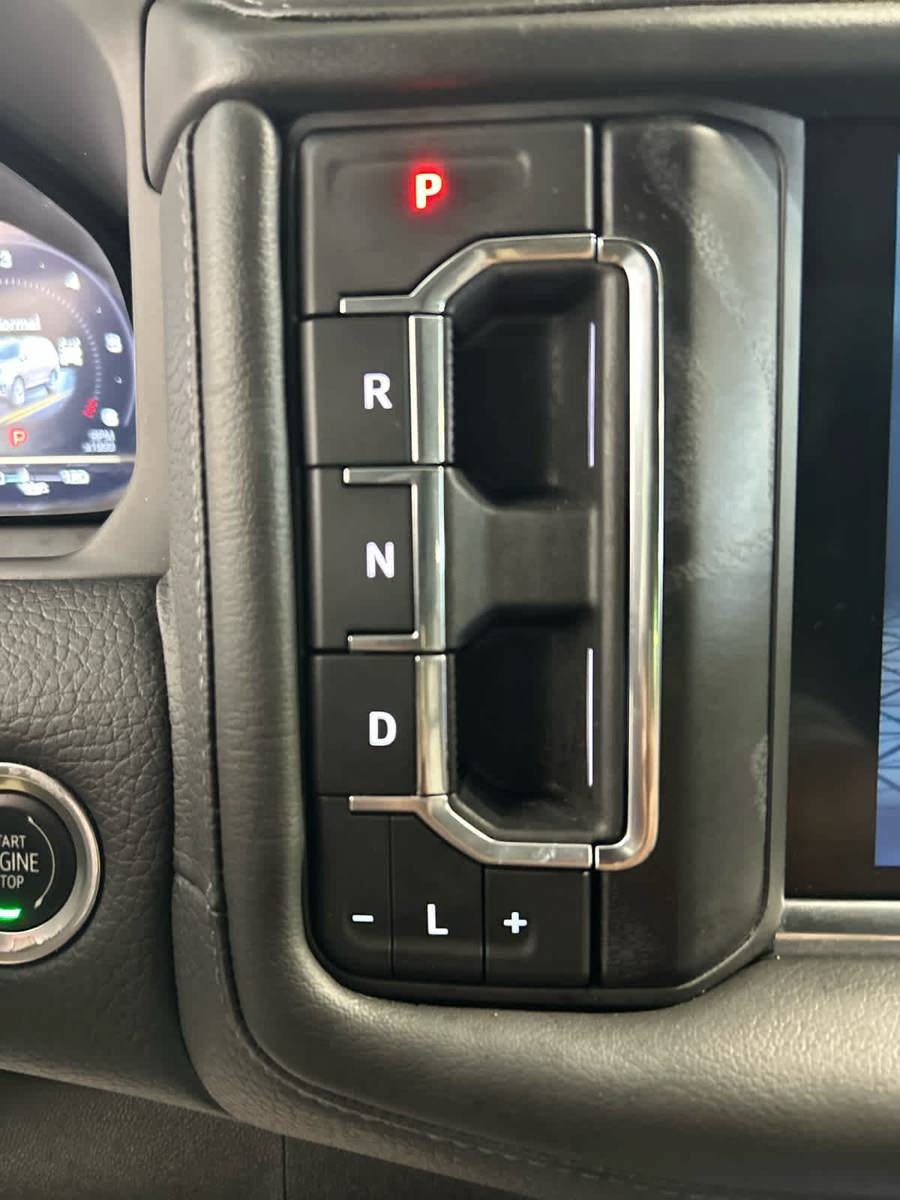 Used 2022 GMC Yukon Denali AWD/4WD image 7