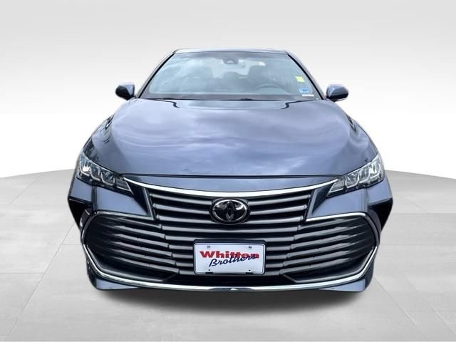 Used 2019 Toyota Avalon XLE w/ Moonroof Package FWD image 11