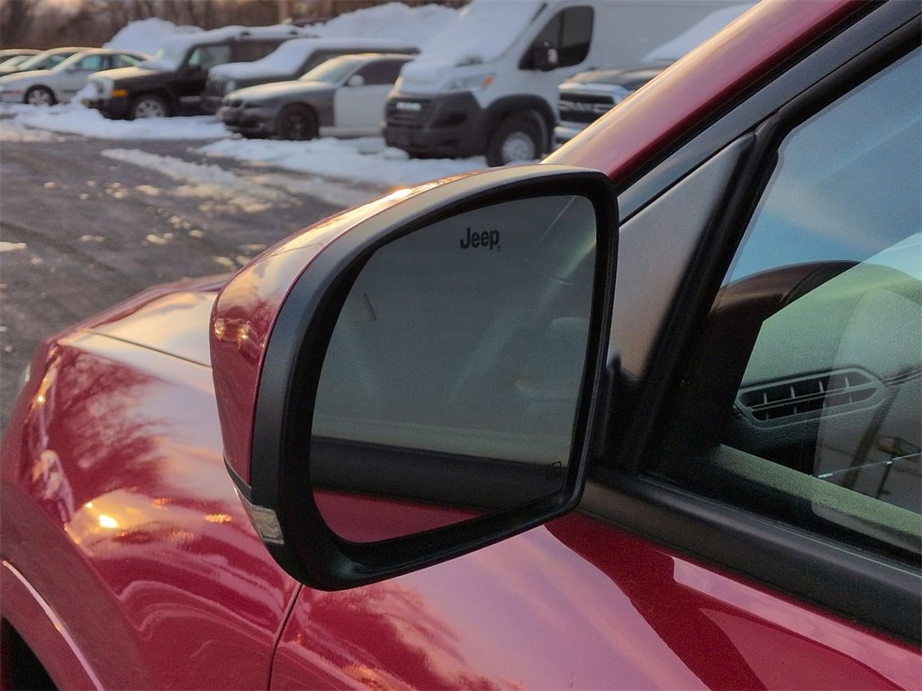 Used 2022 Jeep Compass Limited w/ (RED) Package image 11