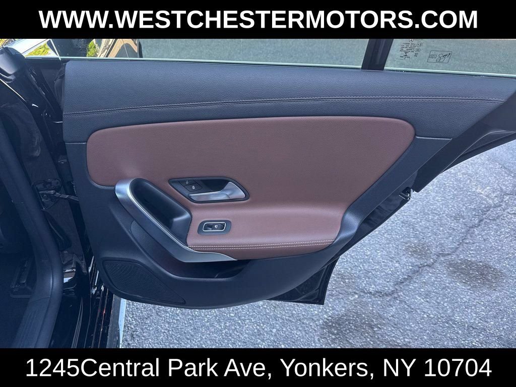 Used 2022 Mercedes-Benz CLA 250 4MATIC image 17