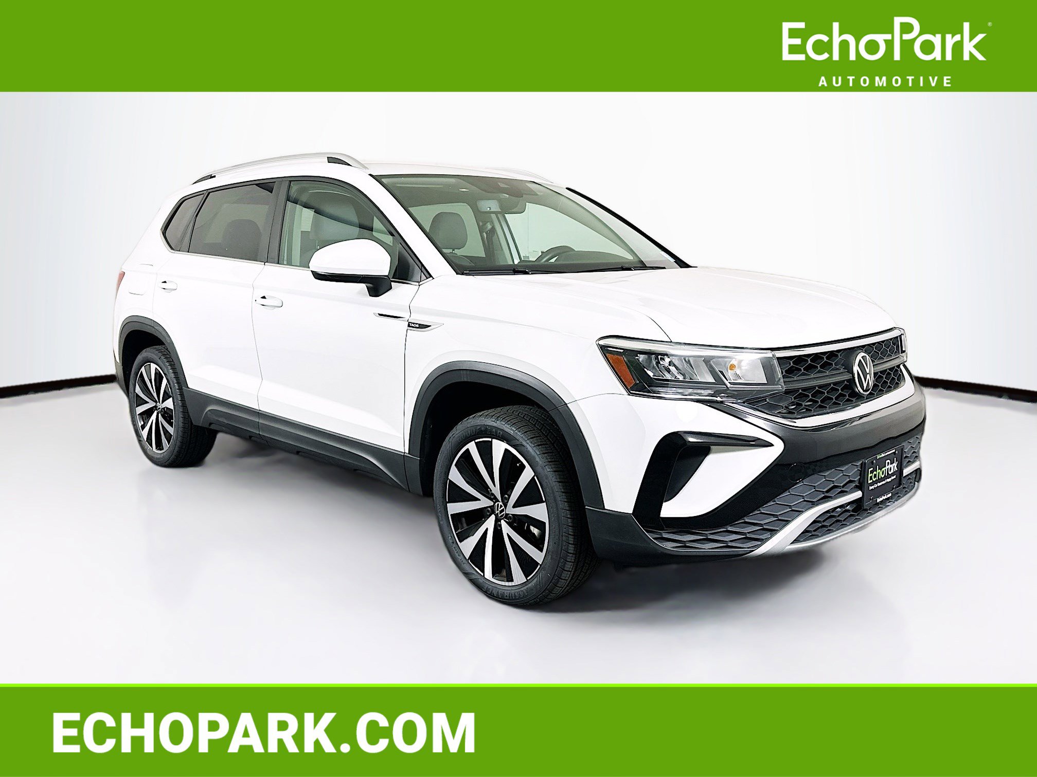 Used 2022 Volkswagen Taos SE FWD image 1