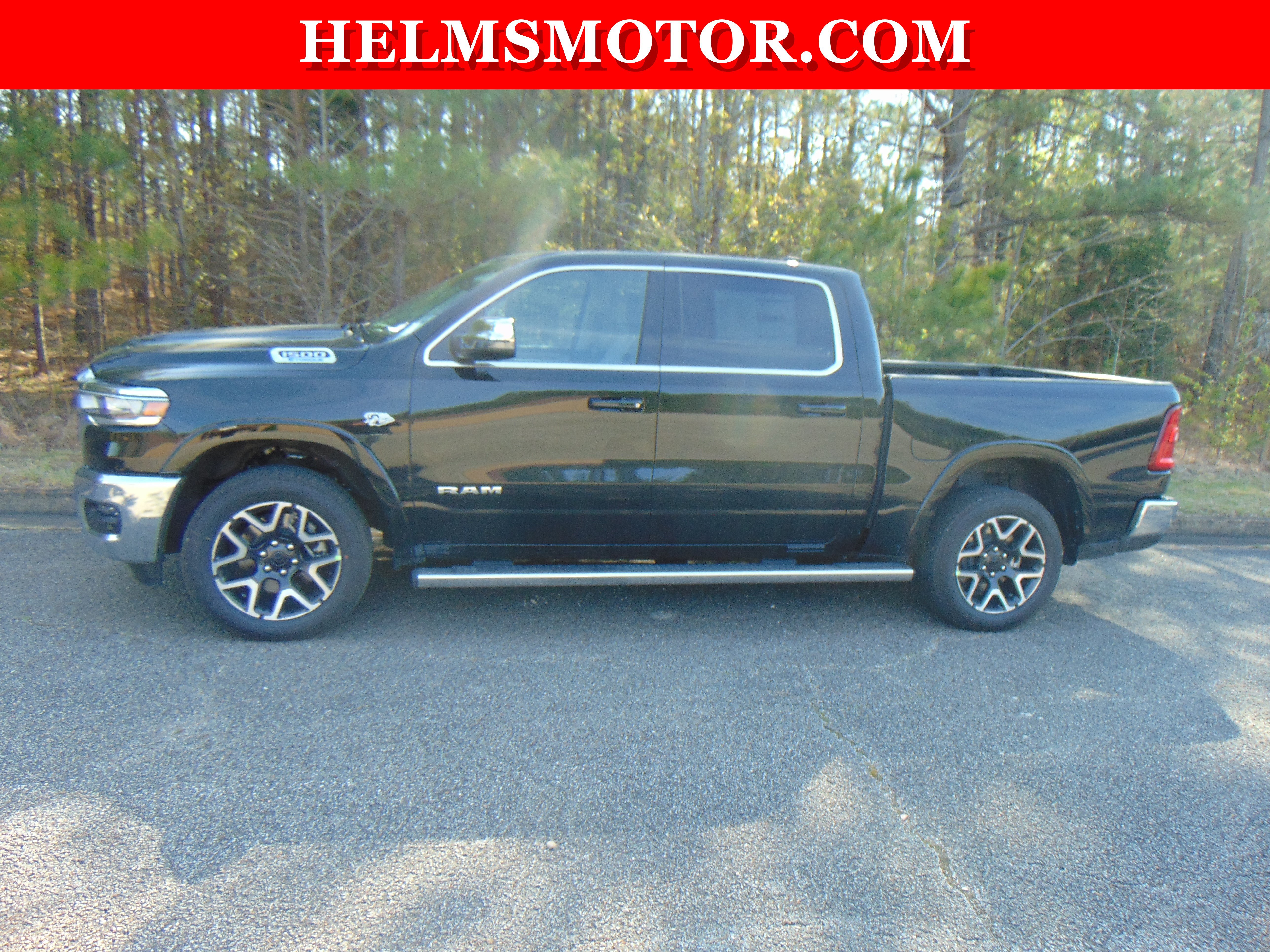 New 2026 RAM 1500 Laramie AWD/4WD image 4