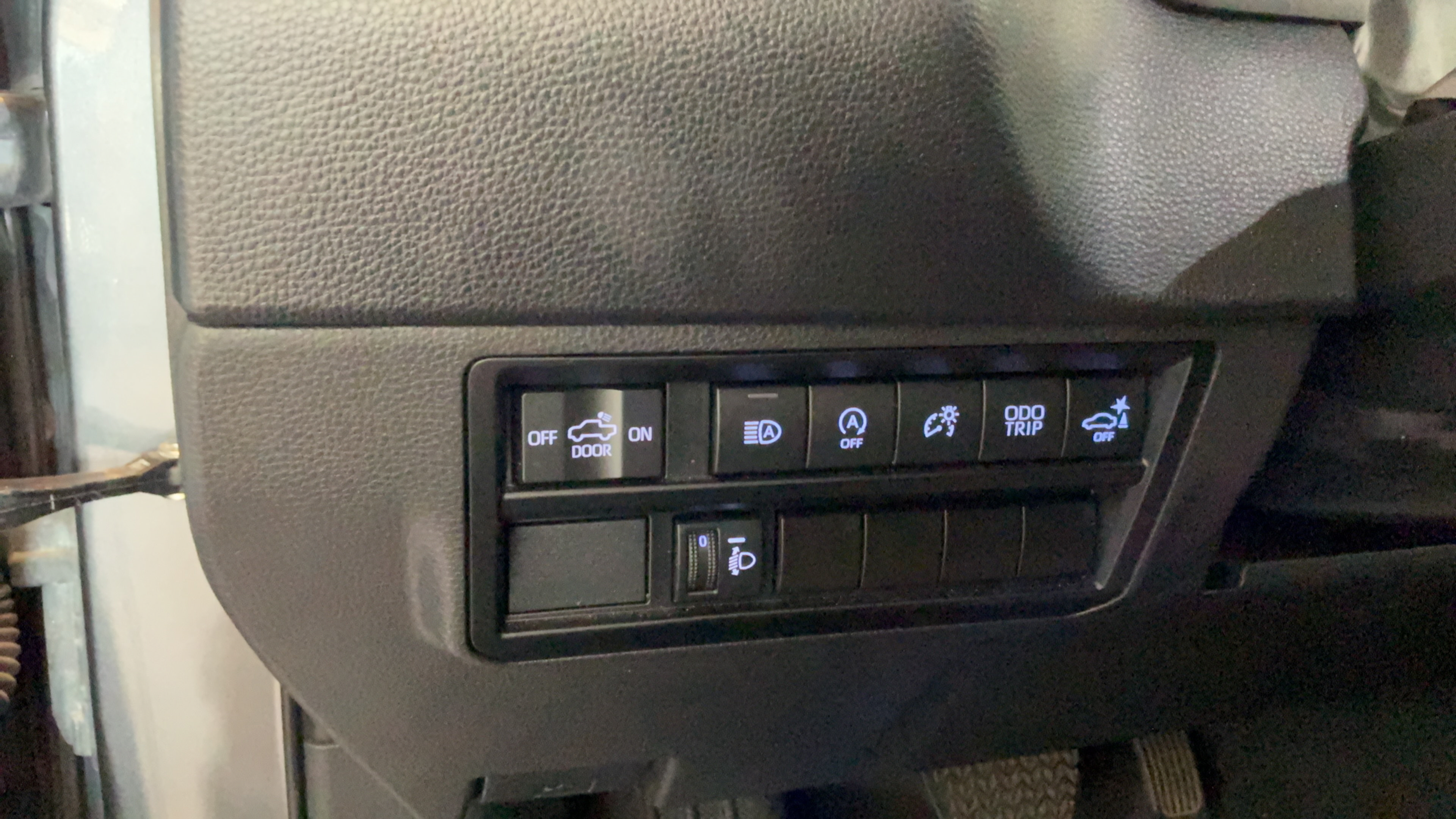 Used 2023 Toyota Tundra SR5 w/ SR5 Convenience Package AWD/4WD image 20