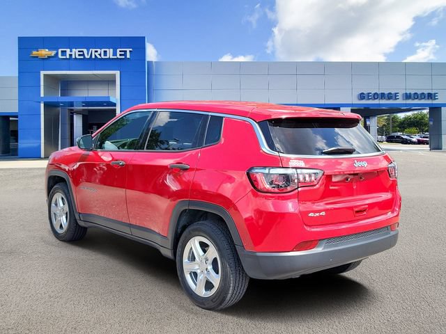 Used 2023 Jeep Compass Sport AWD/4WD image 3