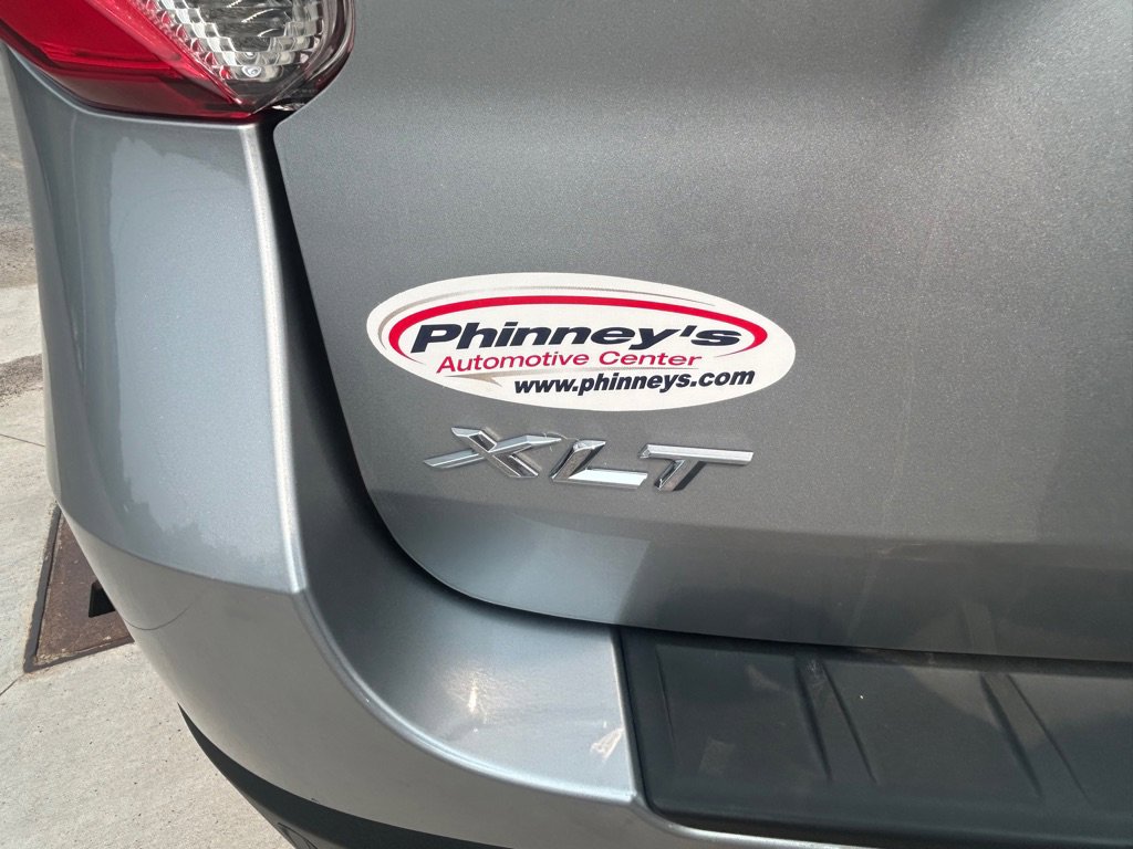 Used 2022 Ford Explorer XLT AWD/4WD image 10