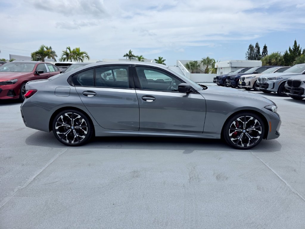 New 2026 BMW 330i Sedan w/ M Sport Package RWD image 3