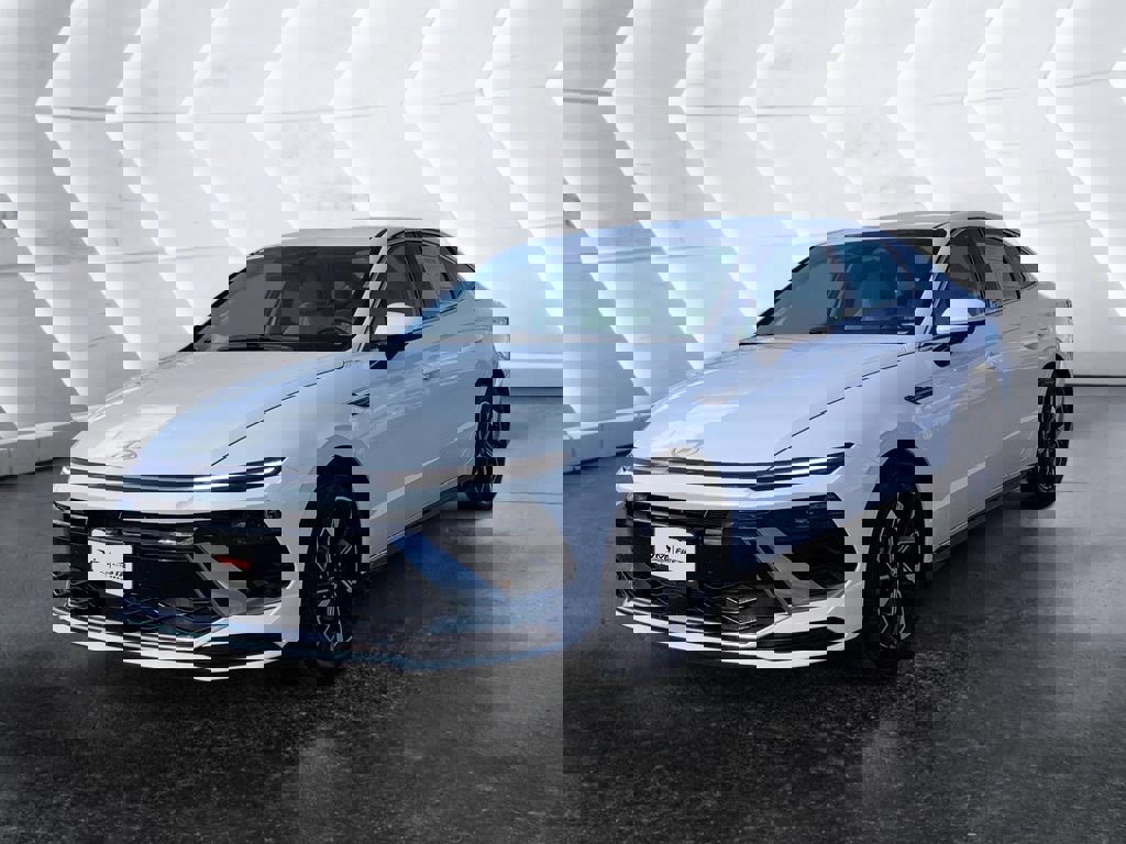 Used 2025 Hyundai Sonata SEL image 3