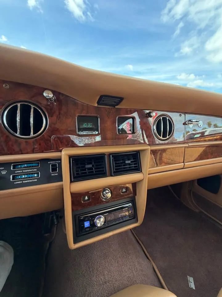 Used 1988 Rolls-Royce Silver Spur image 10