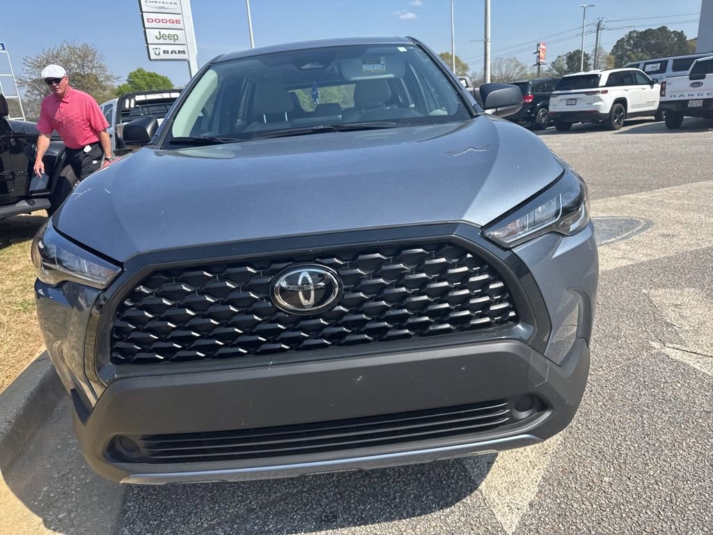 Used 2025 Toyota Corolla Cross L image 3
