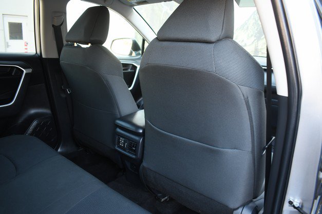 Used 2024 Toyota RAV4 LE AWD/4WD image 27