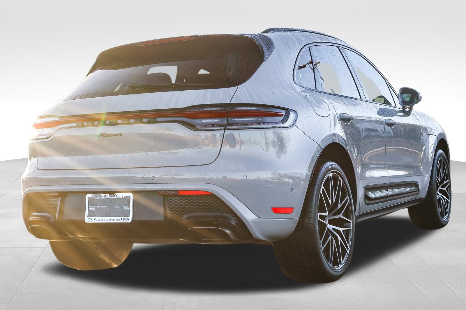 Used 2022 Porsche Macan Base image 5