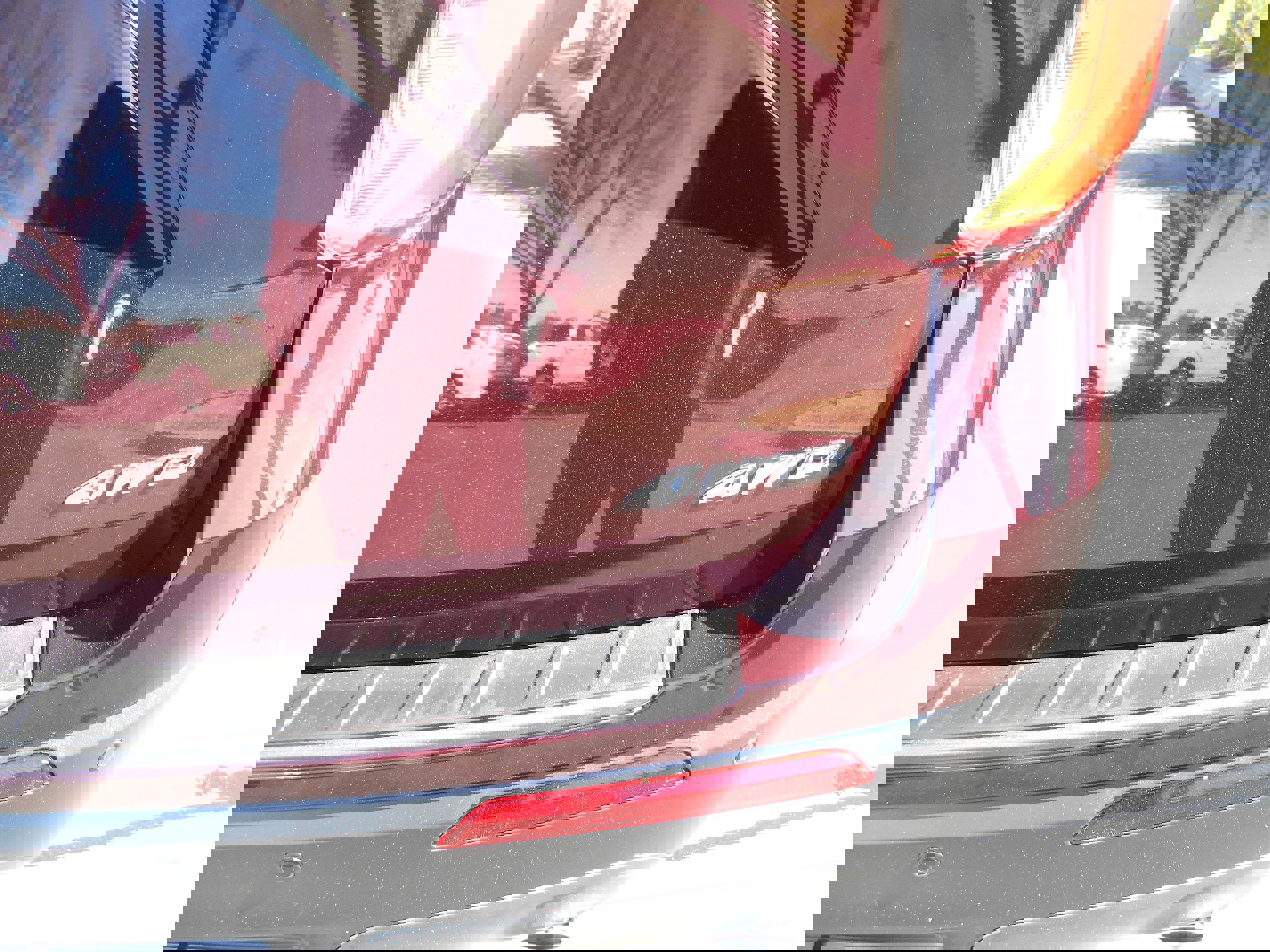 Used 2023 Ford Explorer XLT w/ Equipment Group 202A image 5