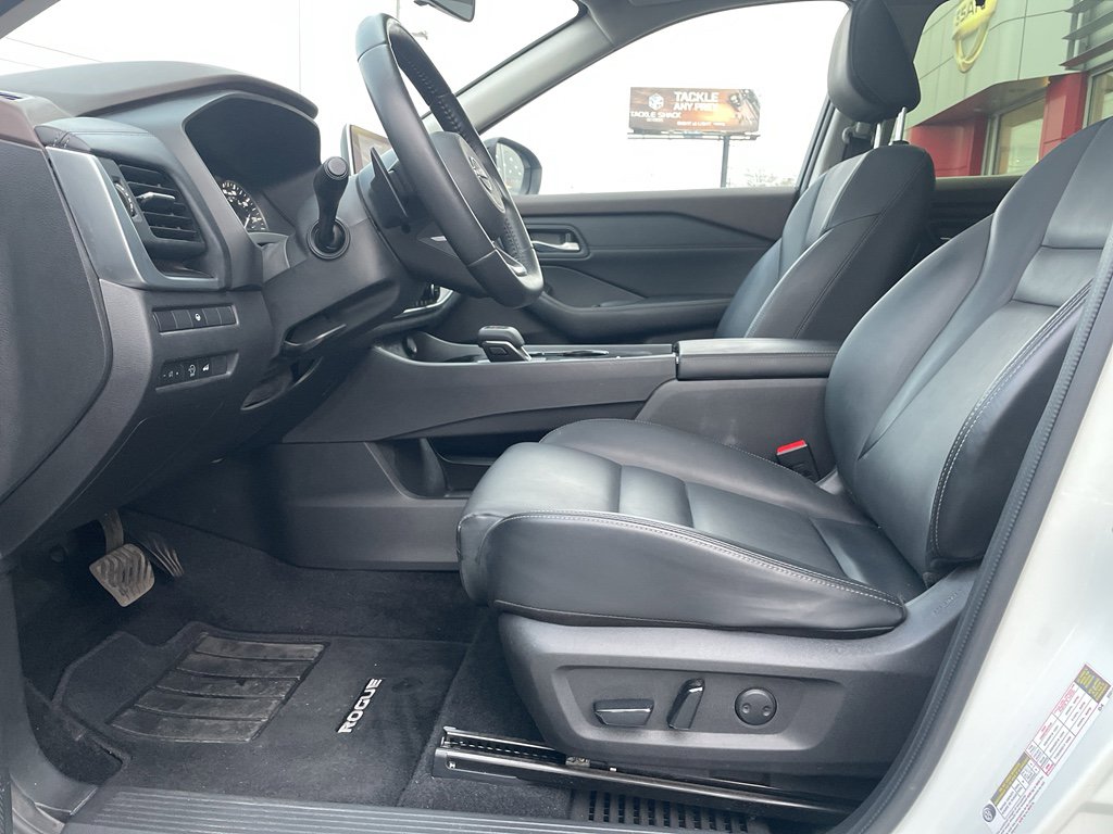 Certified 2023 Nissan Rogue SV w/ SV Premium B Package image 10