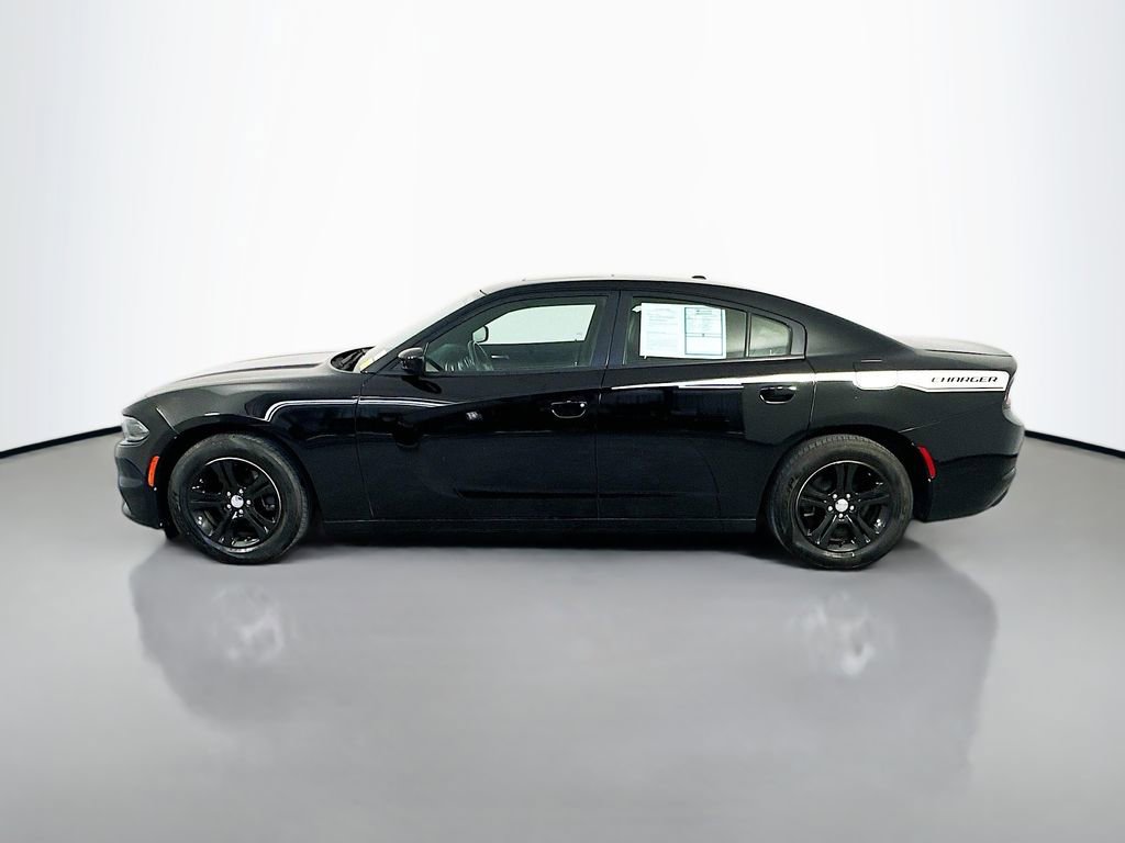 Used 2020 Dodge Charger SXT w/ Leather Interior Group image 4
