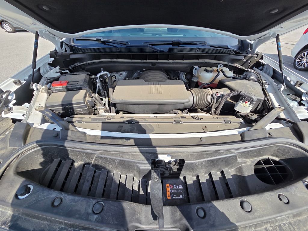 Used 2024 Chevrolet Tahoe Z71 w/ Luxury Package image 33