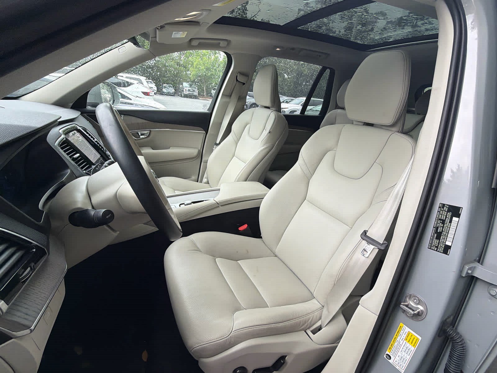 Certified 2025 Volvo XC90 B5 Plus w/ Protection Package Premier AWD/4WD image 64