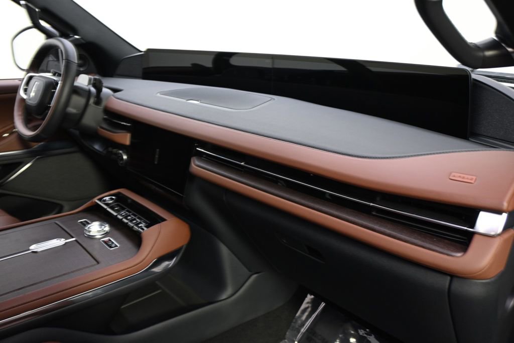 New 2026 Lincoln Navigator L Reserve AWD/4WD image 15