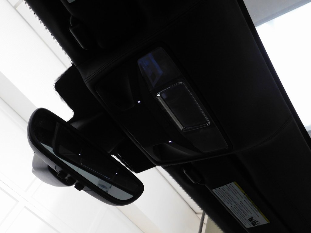 Used 2015 Jaguar F-TYPE R image 67