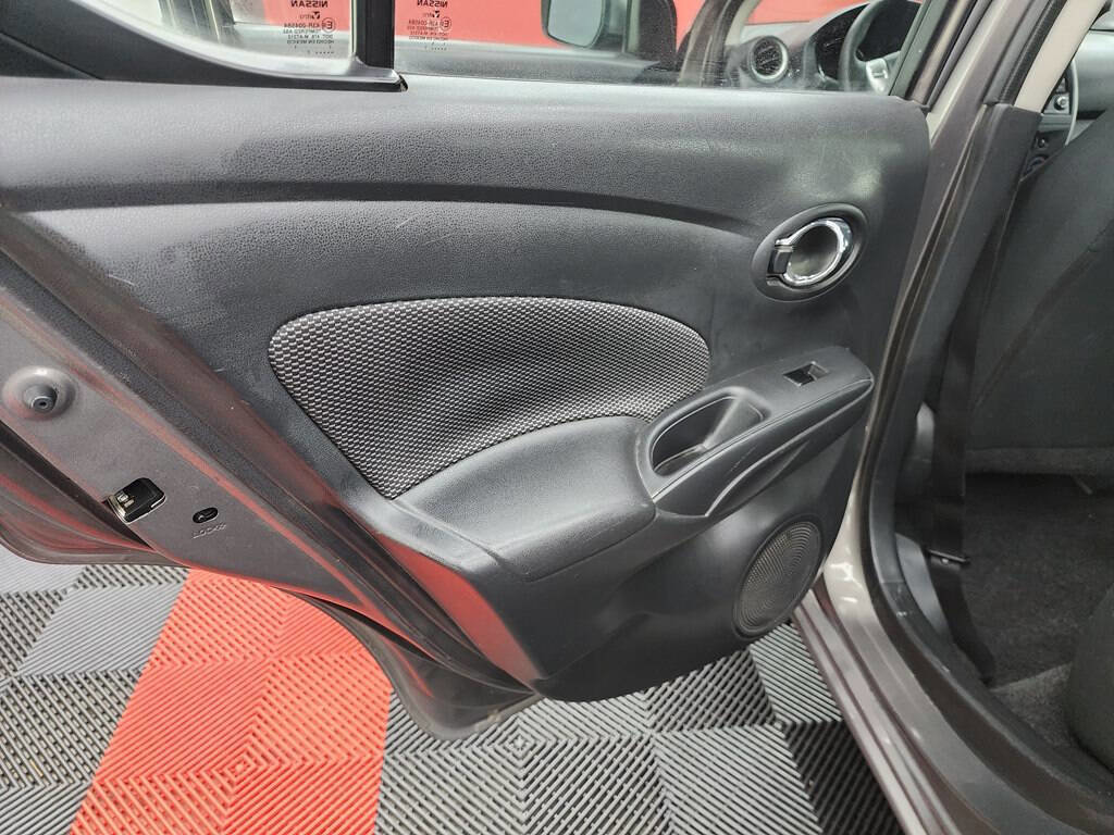 Used 2017 Nissan Versa SV image 10