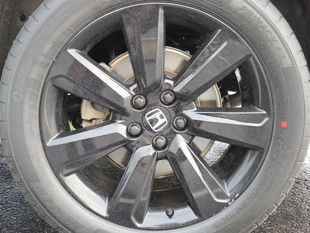 Certified 2025 Honda Pilot Black Edition image 20
