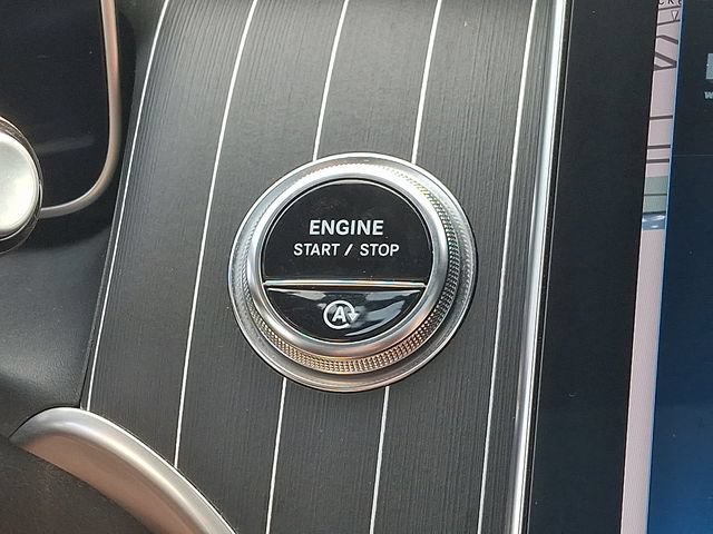 Used 2023 Mercedes-Benz GLC 300 4MATIC image 25