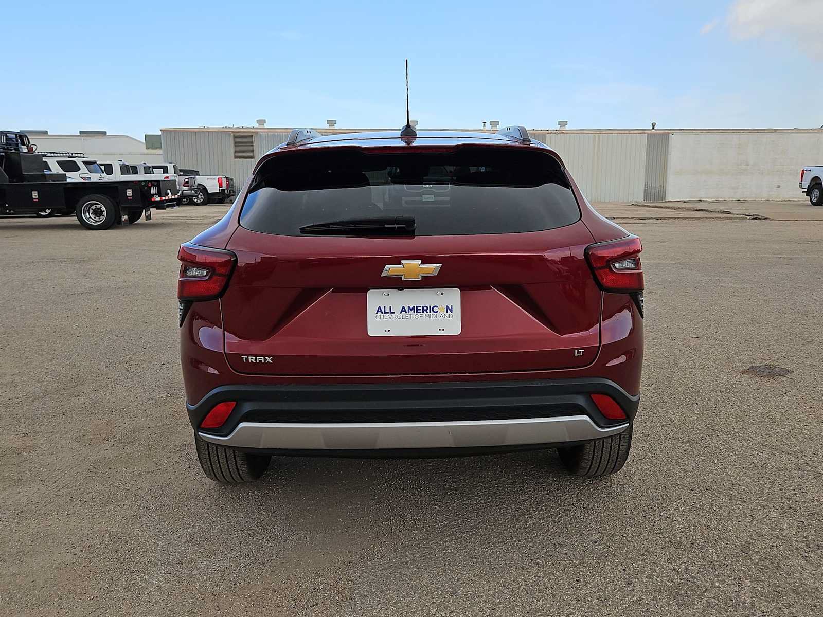 Used 2025 Chevrolet Trax LT w/ LT Convenience Package FWD image 7