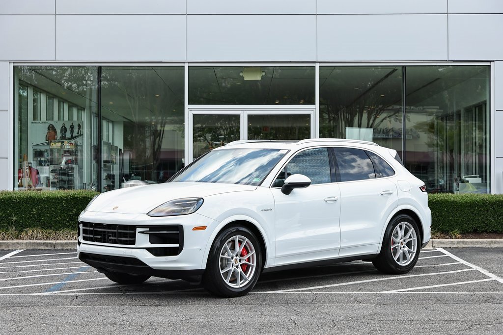 New 2025 Porsche Cayenne S image 1