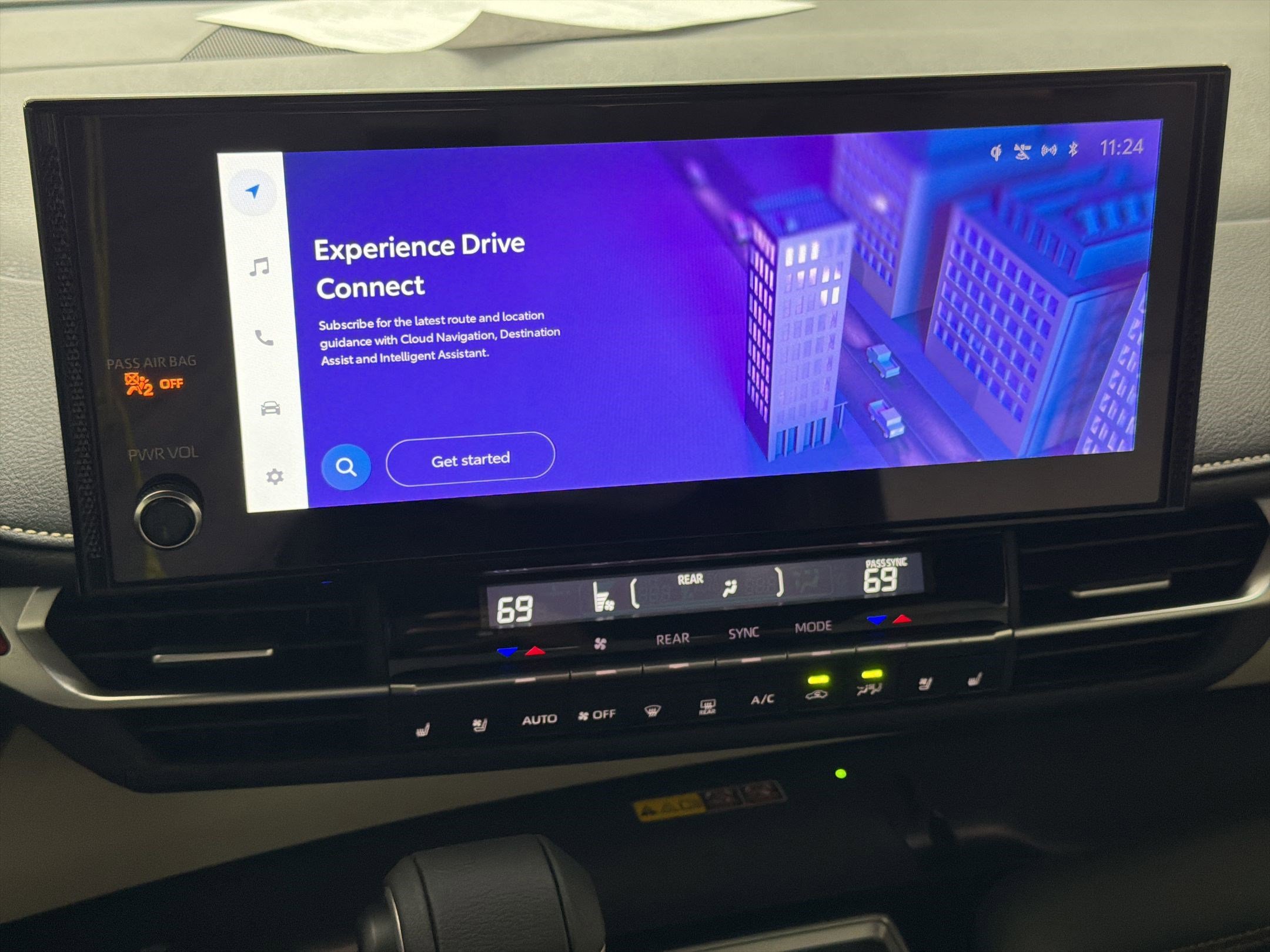 Used 2025 Toyota Sienna Limited image 22