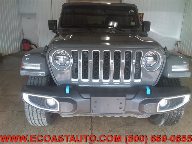 Used 2023 Jeep Wrangler Unlimited Sahara w/ Cold Weather Group AWD/4WD image 8