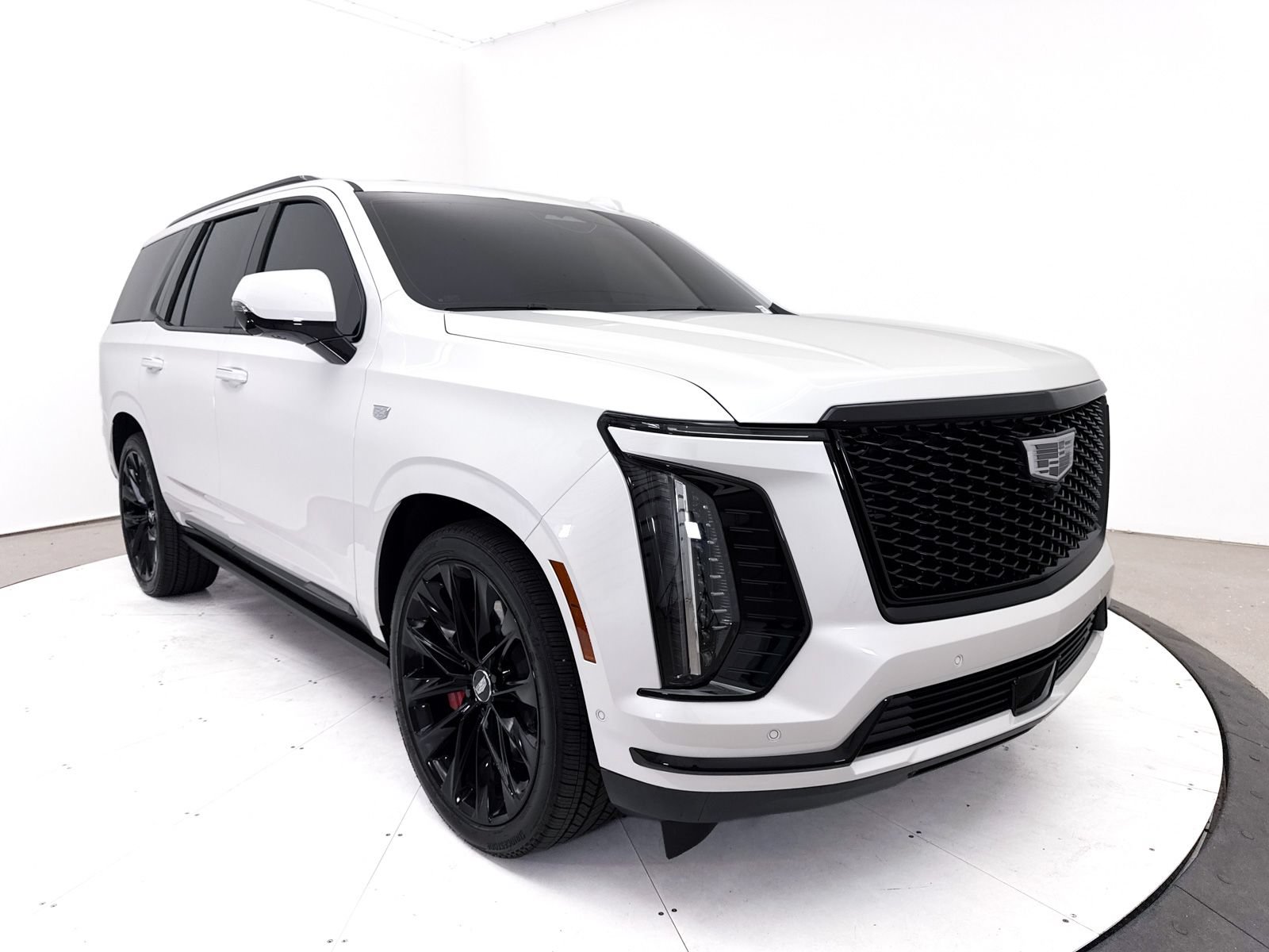Used 2025 Cadillac Escalade Sport Platinum w/ LPO, ONYX Package AWD/4WD image 14