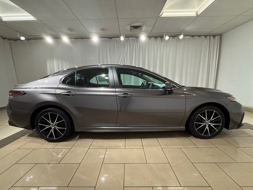 Certified 2023 Toyota Camry SE image 6