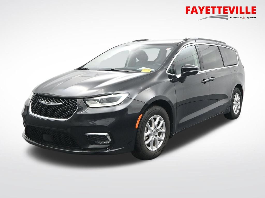 Used 2022 Chrysler Pacifica Touring-L FWD image 1