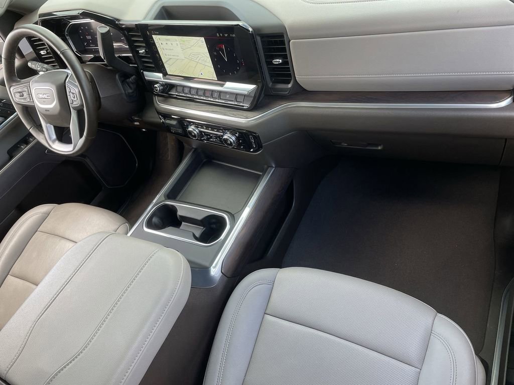Used 2025 GMC Sierra 2500 SLT w/ SLT Convenience Package AWD/4WD image 28