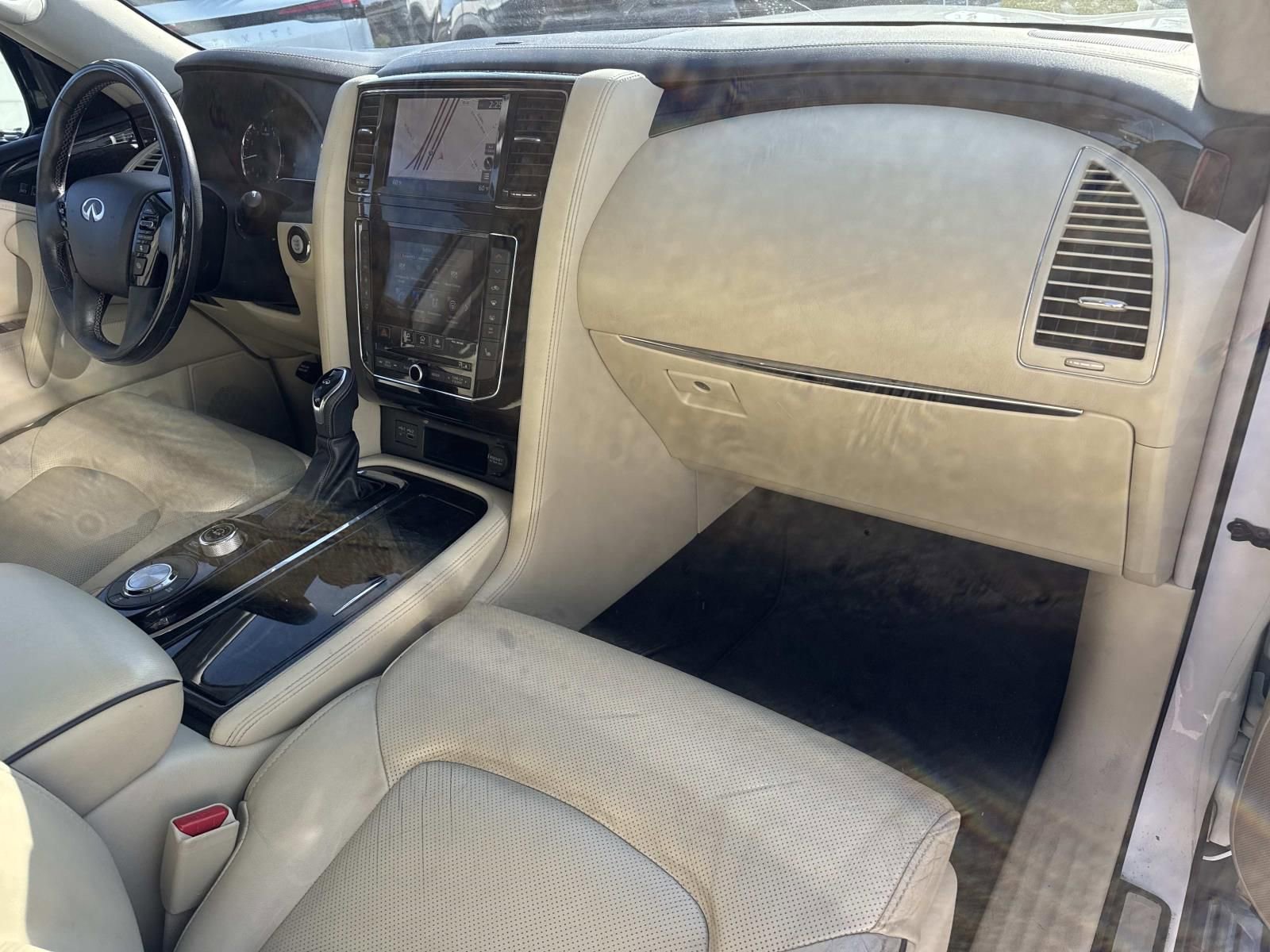 Used 2021 INFINITI QX80 Luxe w/ All-Season Package image 13