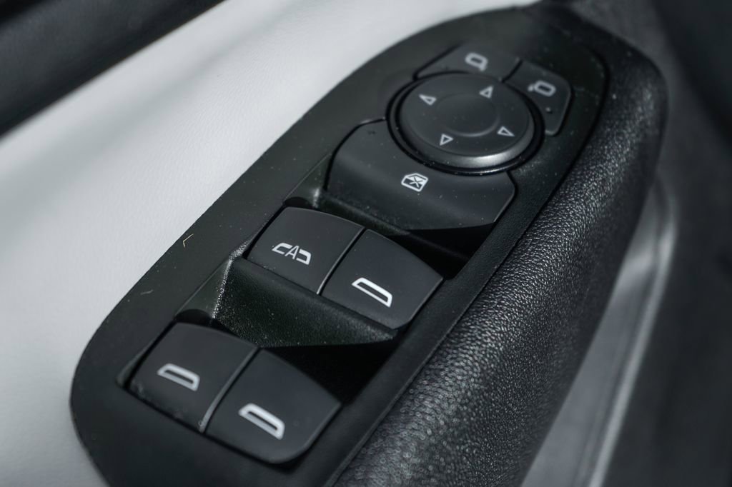 Used 2022 Chevrolet Equinox LS w/ LS Convenience Package FWD image 16