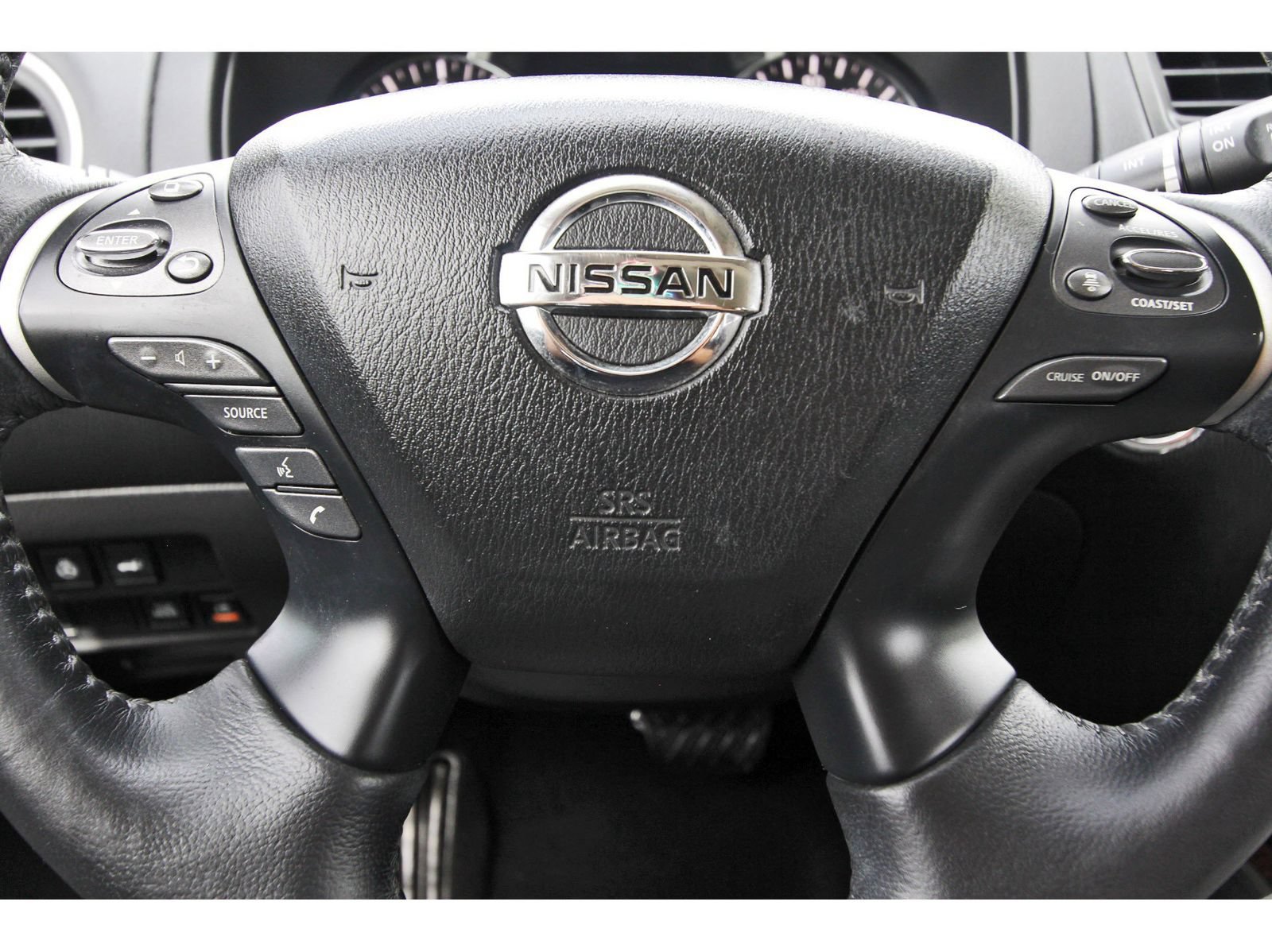 Used 2019 Nissan Pathfinder Platinum FWD image 19