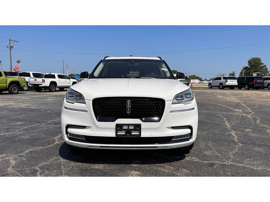 Used 2023 Lincoln Aviator Reserve w/ Equipment Group 201A image 2