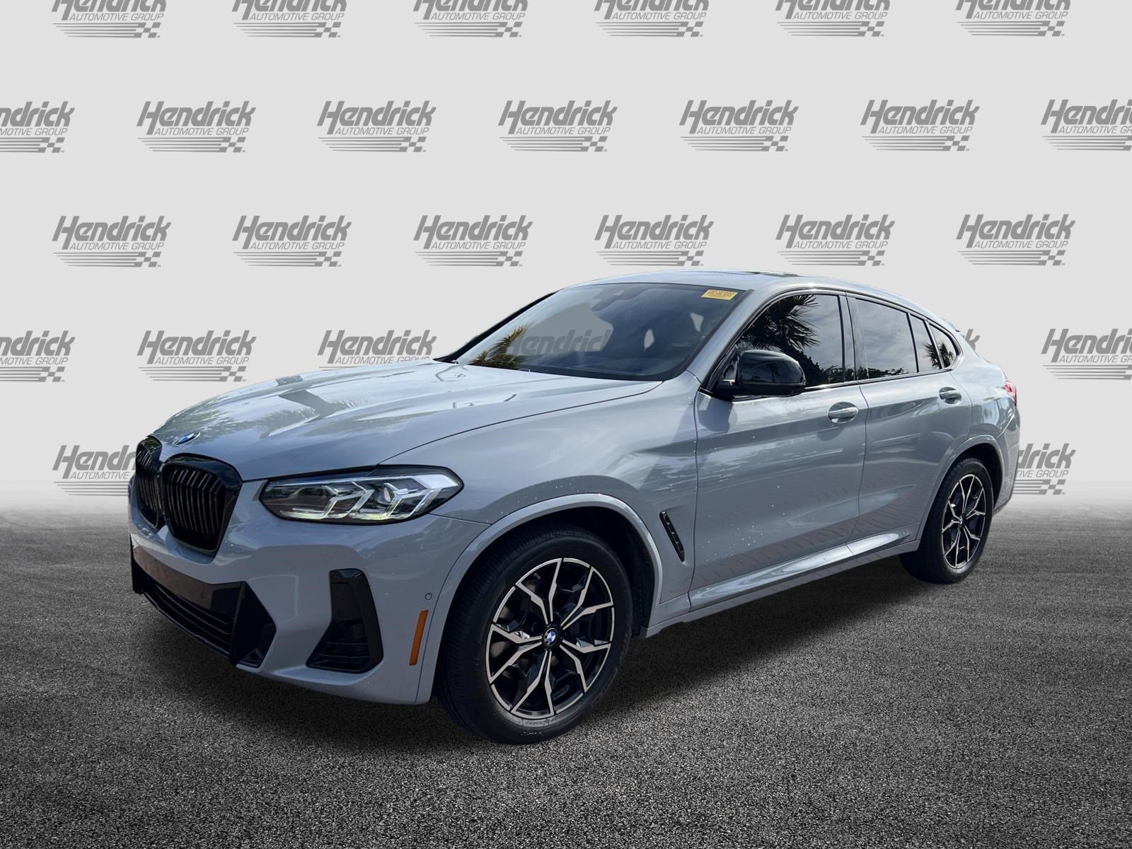 Used 2023 BMW X4 M40i w/ Premium Package image 3