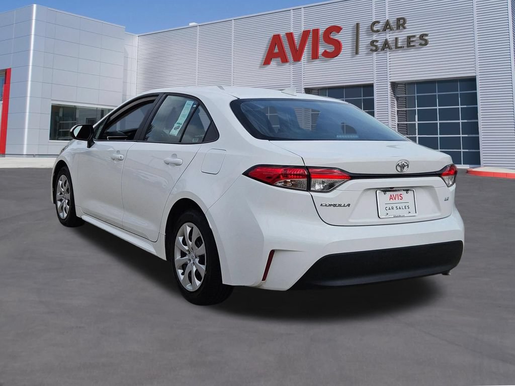 Used 2025 Toyota Corolla LE FWD image 3