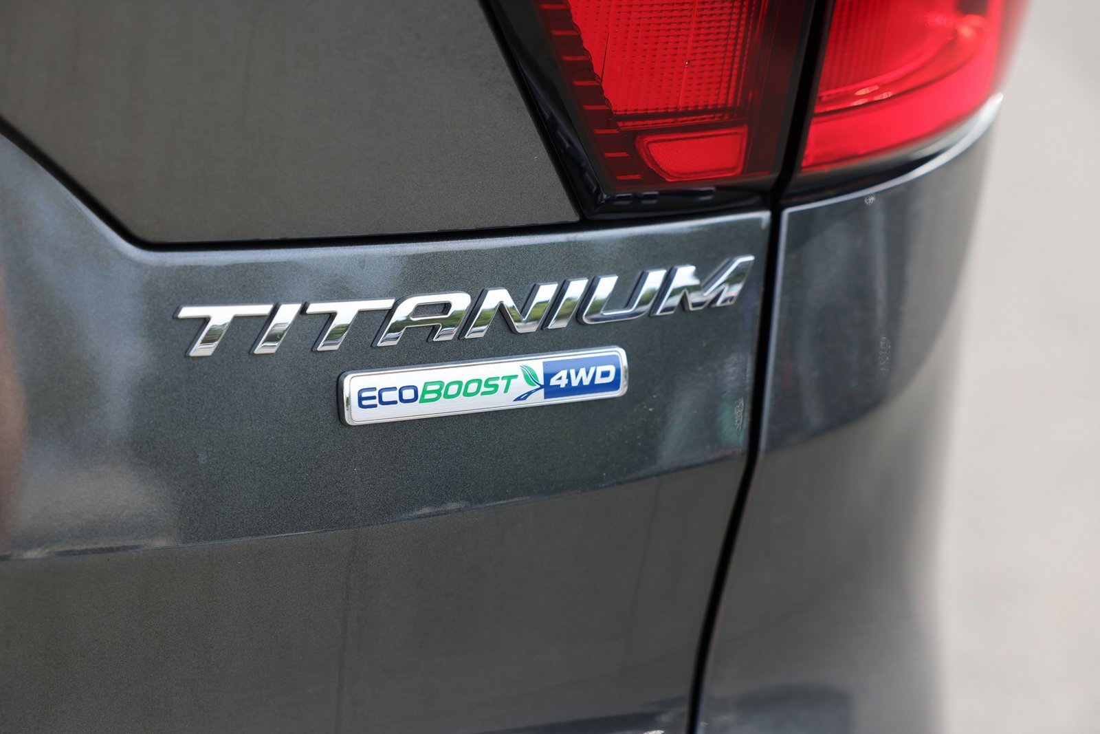 Certified 2019 Ford Escape Titanium image 31