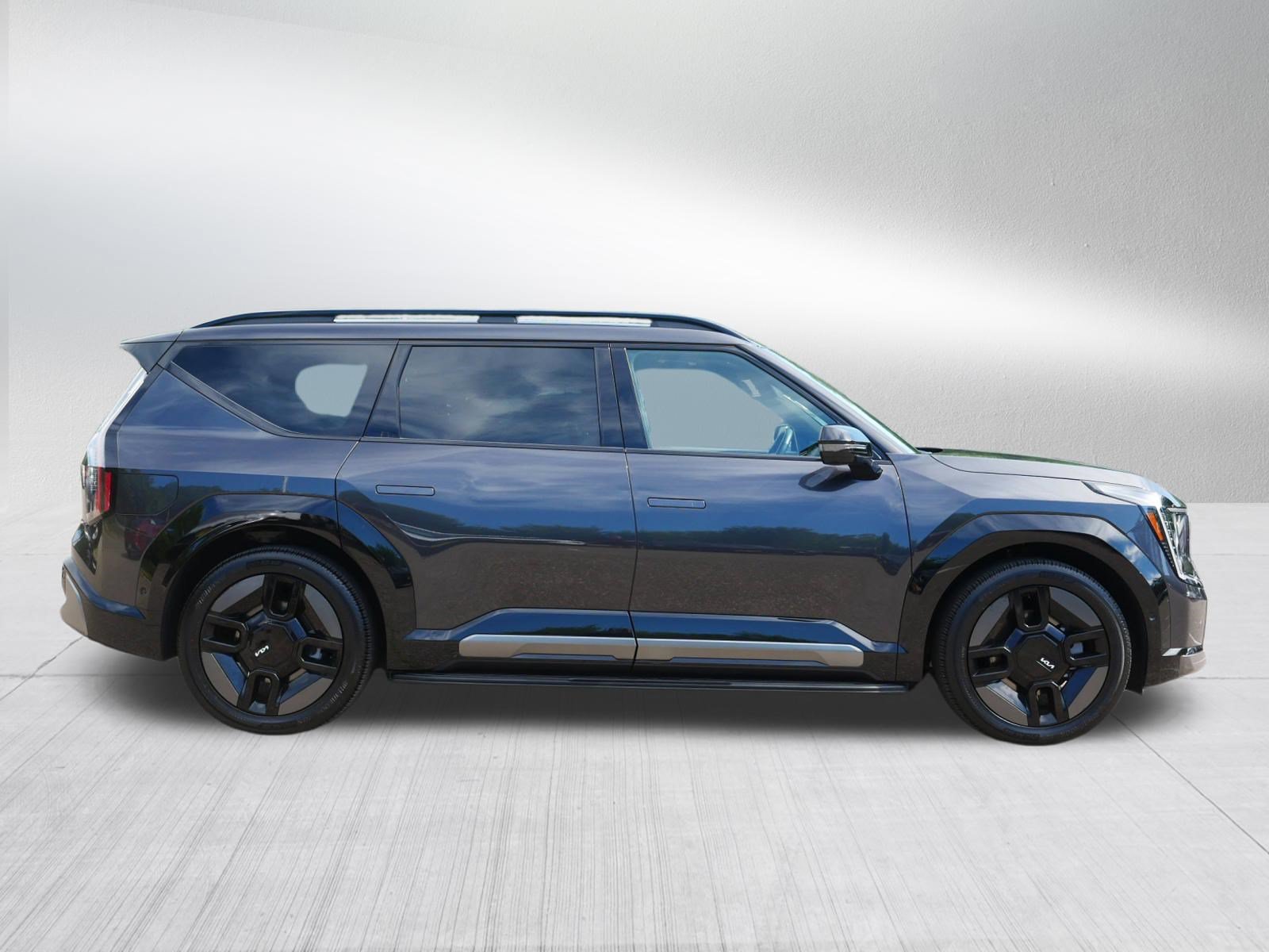 Certified 2024 Kia EV9 GT-Line AWD/4WD image 8