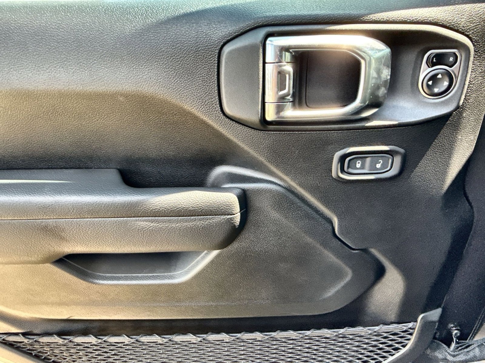 New 2025 Jeep Wrangler Sport S image 15