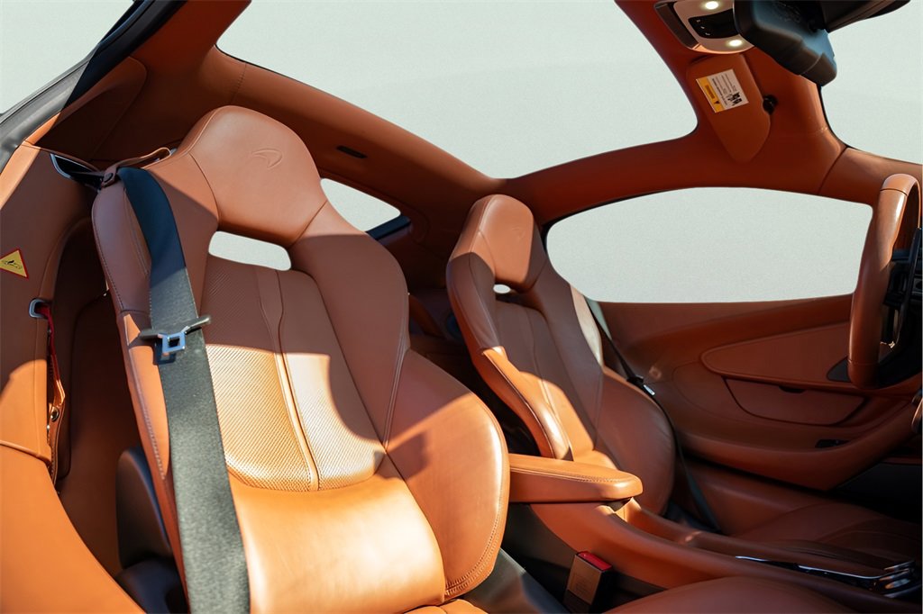 Used 2017 McLaren 570S image 43