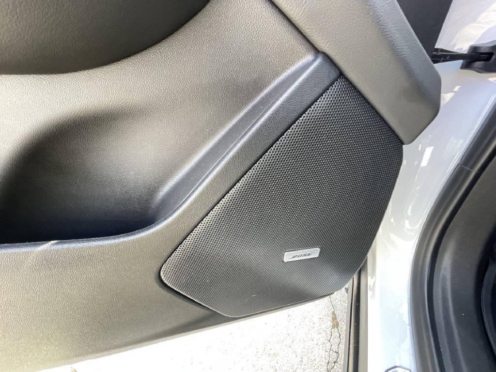 Used 2025 Cadillac XT6 Premium Luxury w/ Technology Package FWD image 24