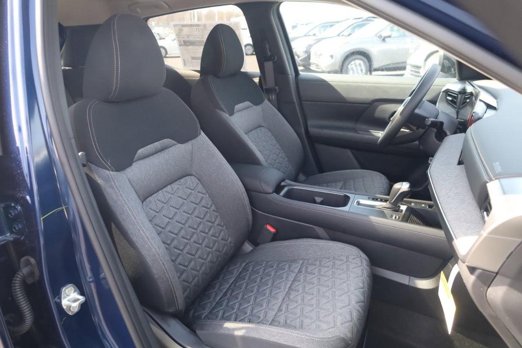 New 2026 Nissan Kicks SV w/ SV Premium Package image 17