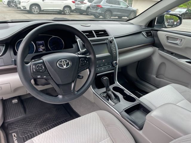 Used 2017 Toyota Camry LE FWD image 17
